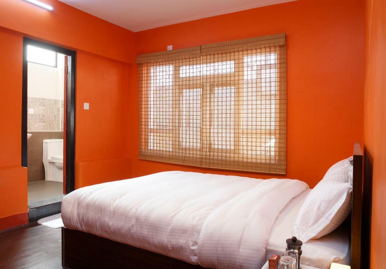 Hostel Milarepa Катманду Экстерьер фото